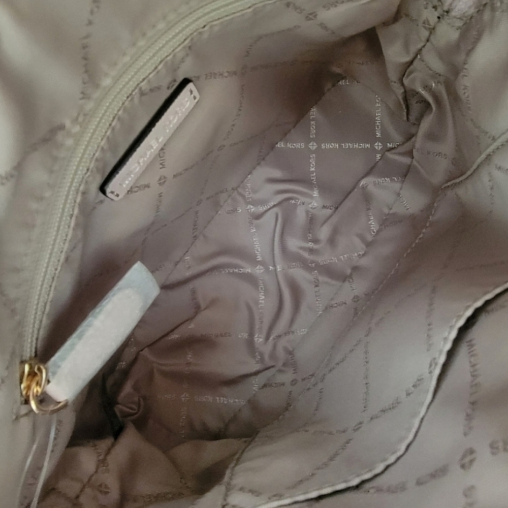 ⚠️LAST 1⚠️ Michael Kors Cindy LG Floral Crossbody - Picture 3 of 6